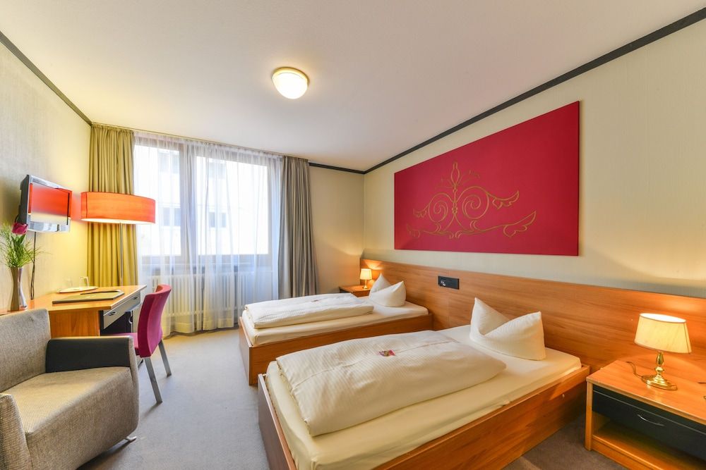 Hotel Fidelio Twin Room 3