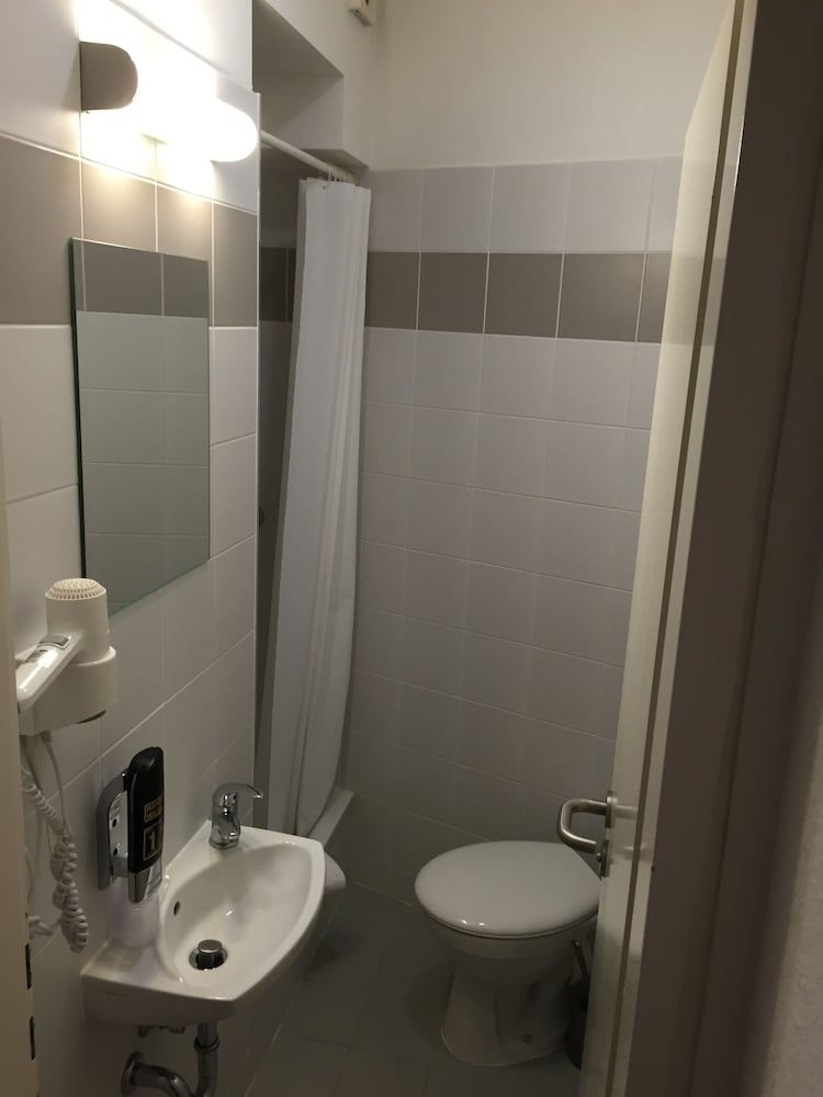 undefined Upper Room Hotel Kurfurstendamm 9