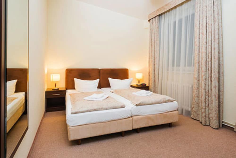 Upper Room Hotel Kurfurstendamm Standard Double Room 6