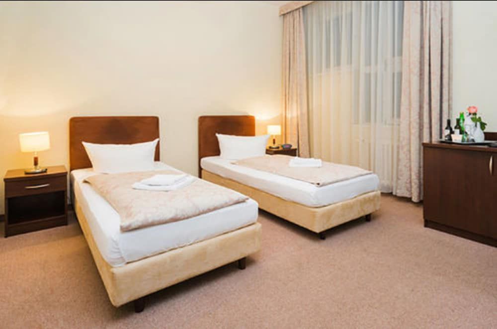 Upper Room Hotel Kurfurstendamm Economy Twin Room 2