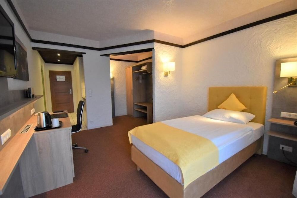 Contel Hotel Koblenz Single Room 2
