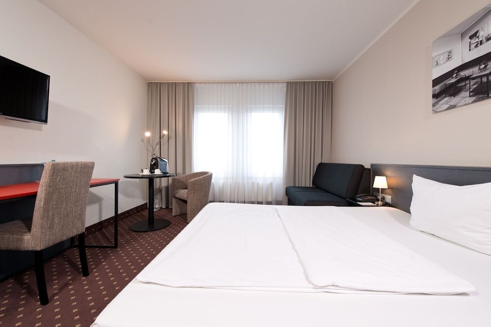 ACHAT Hotel Hockenheim Superior Double Room 2