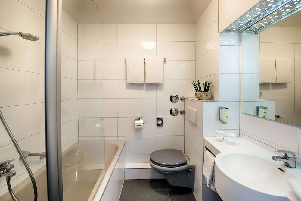 ACHAT Hotel Hockenheim Business Triple Room 2