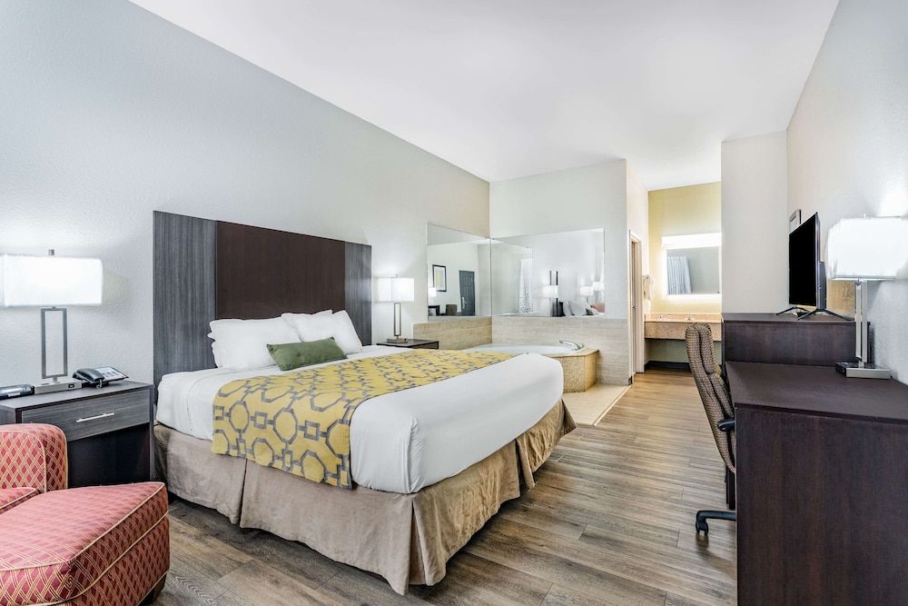 Studio Suite, 1 King Bed, Non Smoking, Jetted Tub