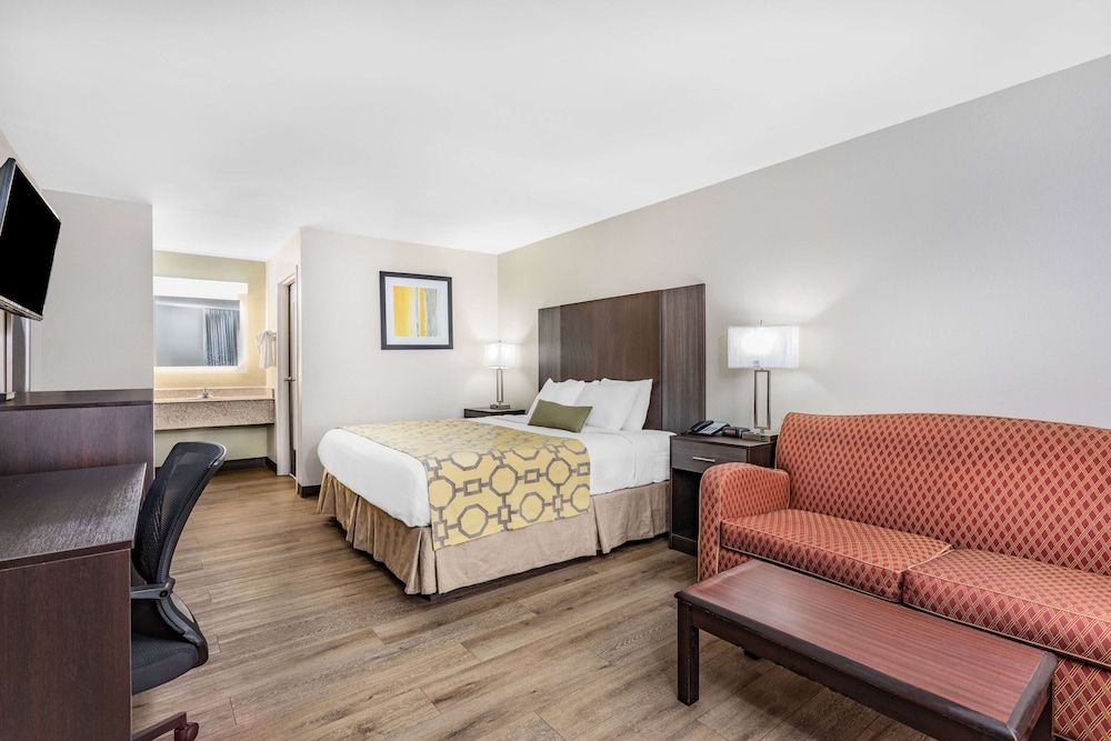 Studio Suite, 1 King Bed, Non Smoking