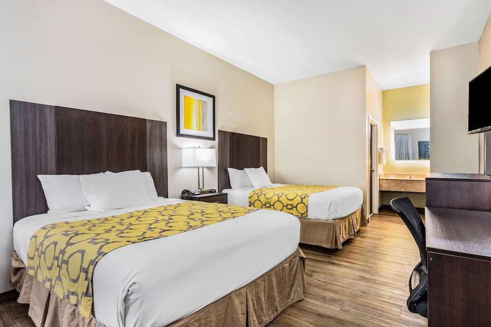 Room, 2 Queen Beds, Non Smoking
