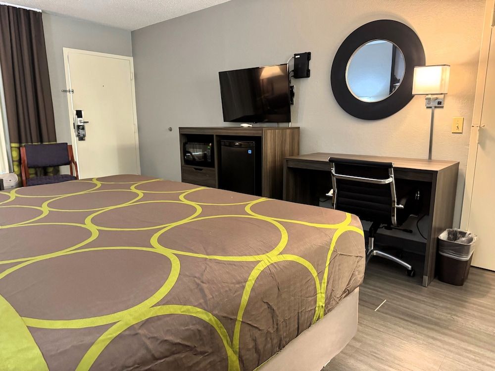 Suite, 1 King Bed