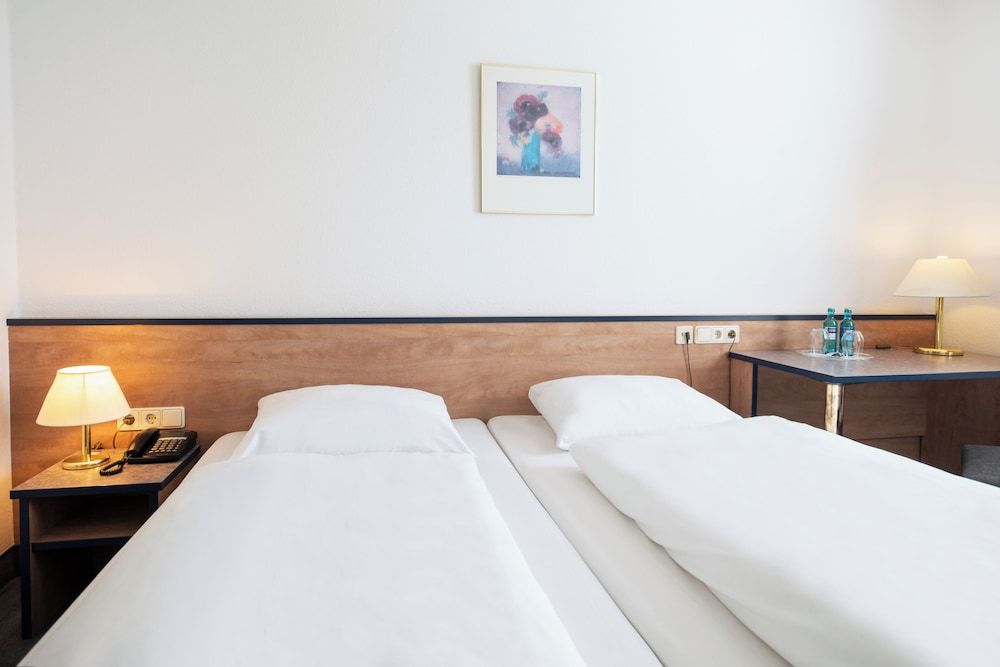 ACHAT Hotel Monheim am Rhein Economy Double Room 3