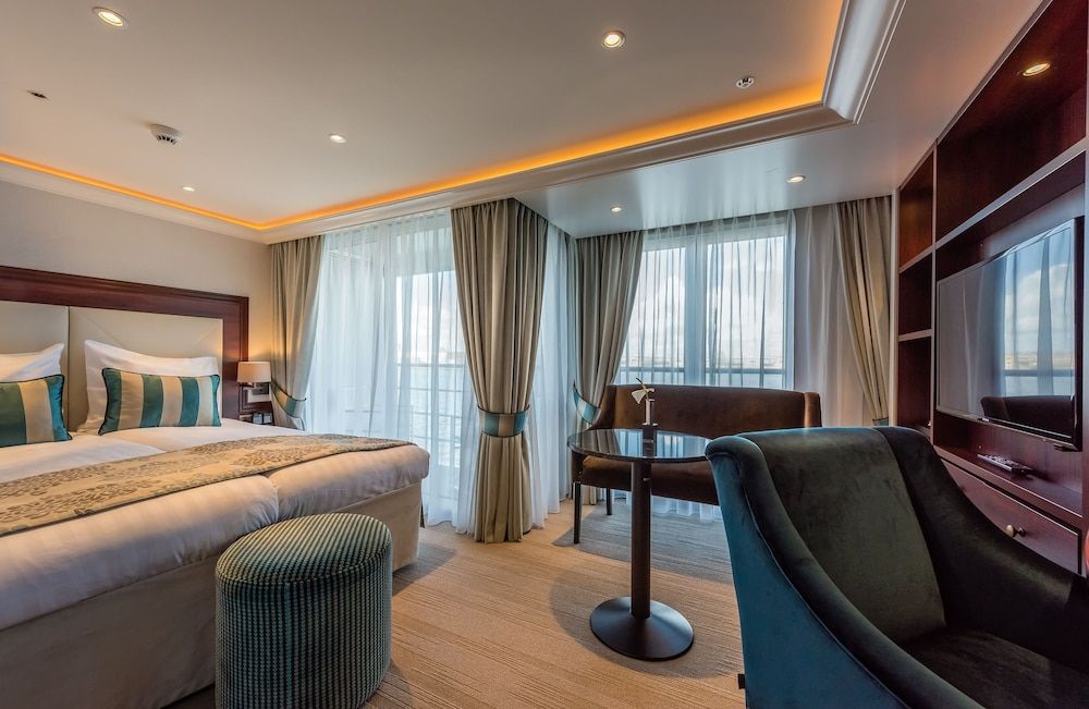 undefined Select MS Charles Dickens - Frankfurt 2