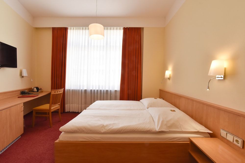 Hotel Adria München Classic Double Room 2