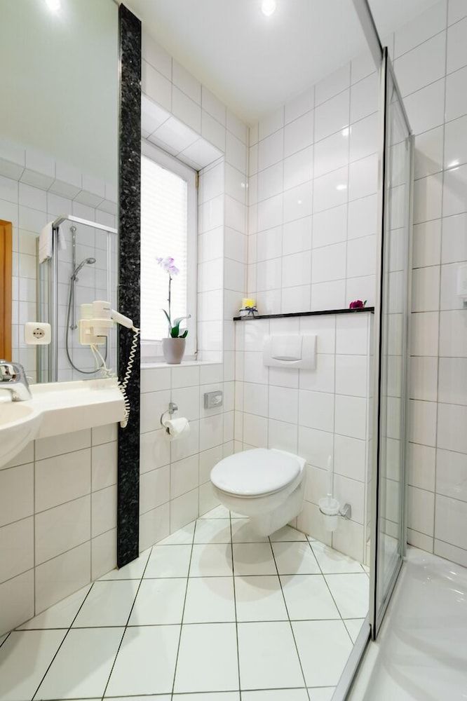 Hotel Graf Lehndorff Standard Single Room, 1 Twin Bed, Non Smoking 3