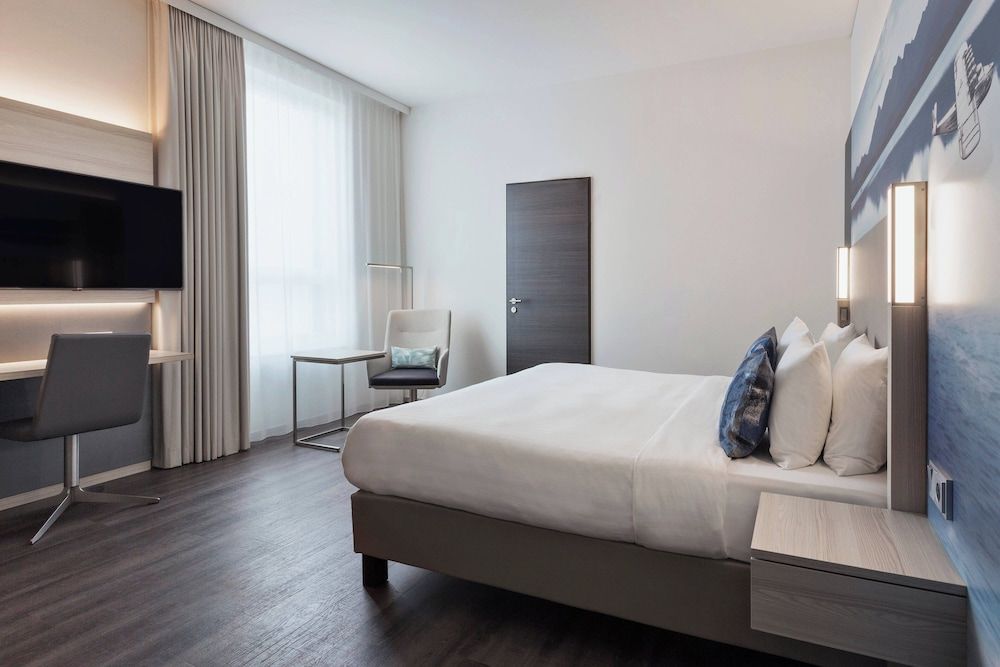 Superior Room, 1 King Bed