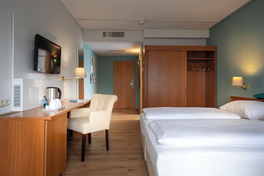 ACHAT Hotel Frankfurt Maintal Superior Double Room 3