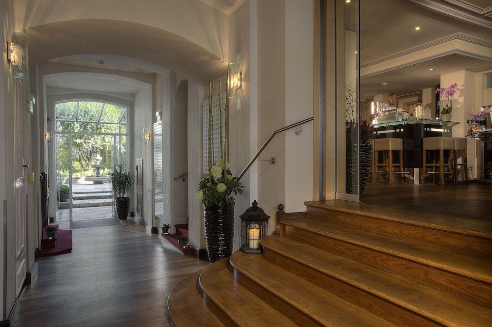 undefined MAXIMILIAN MUNICH Apartments & Hotel 3