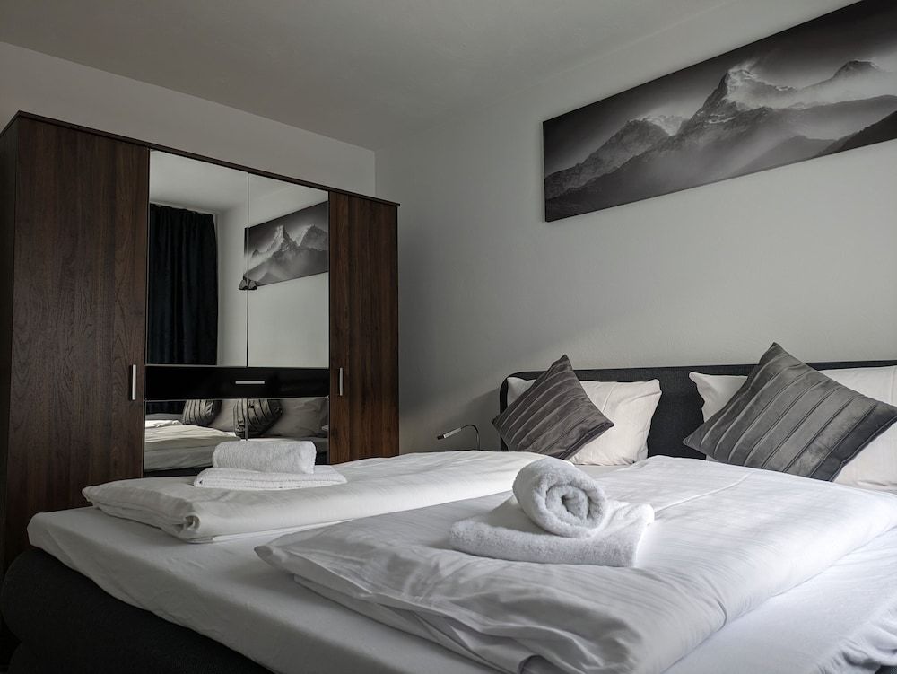 Standard Apartment, 1 Queen Bed with Sofa bed