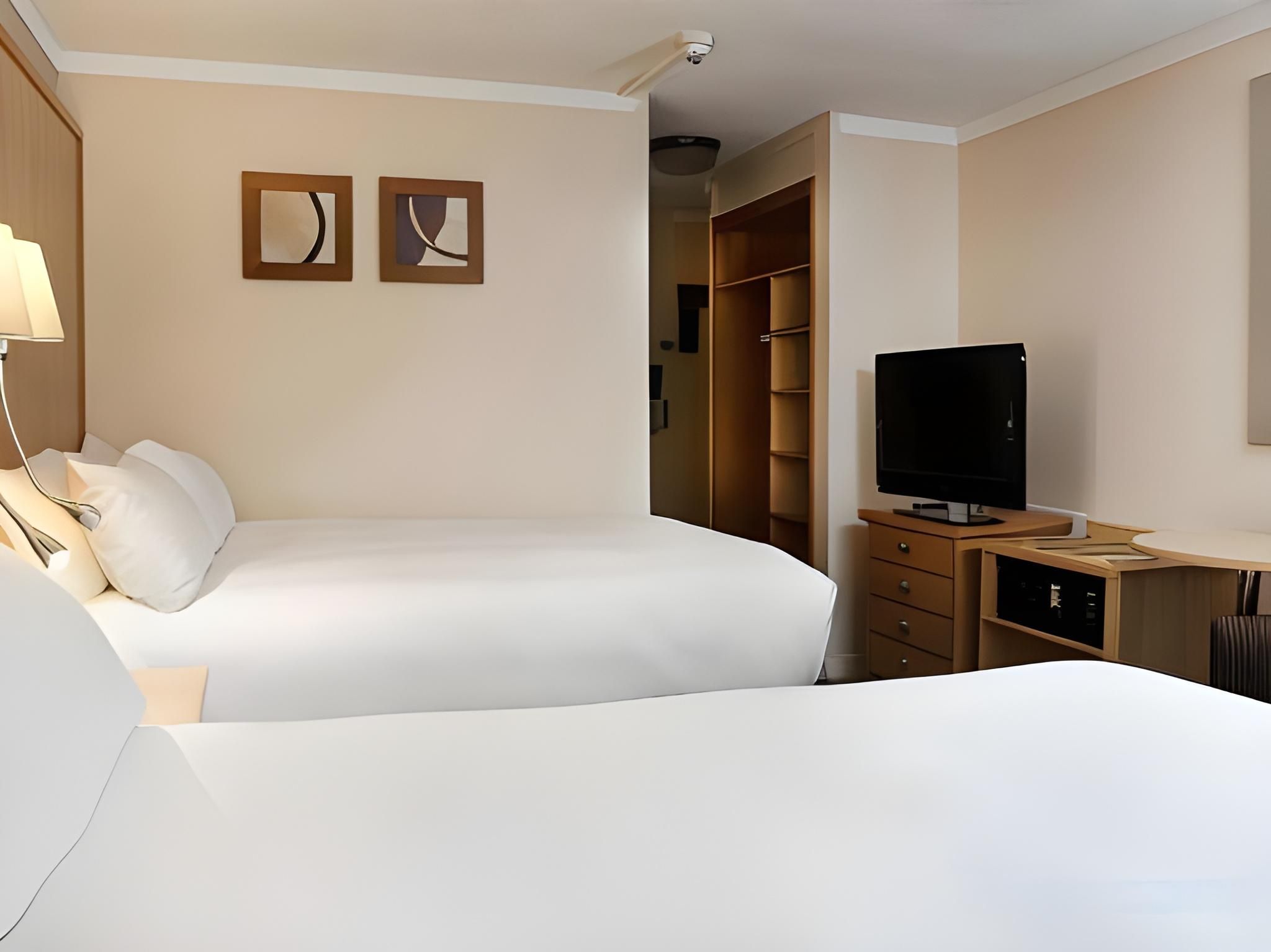 Small Twin Room (Located in Annex Building)