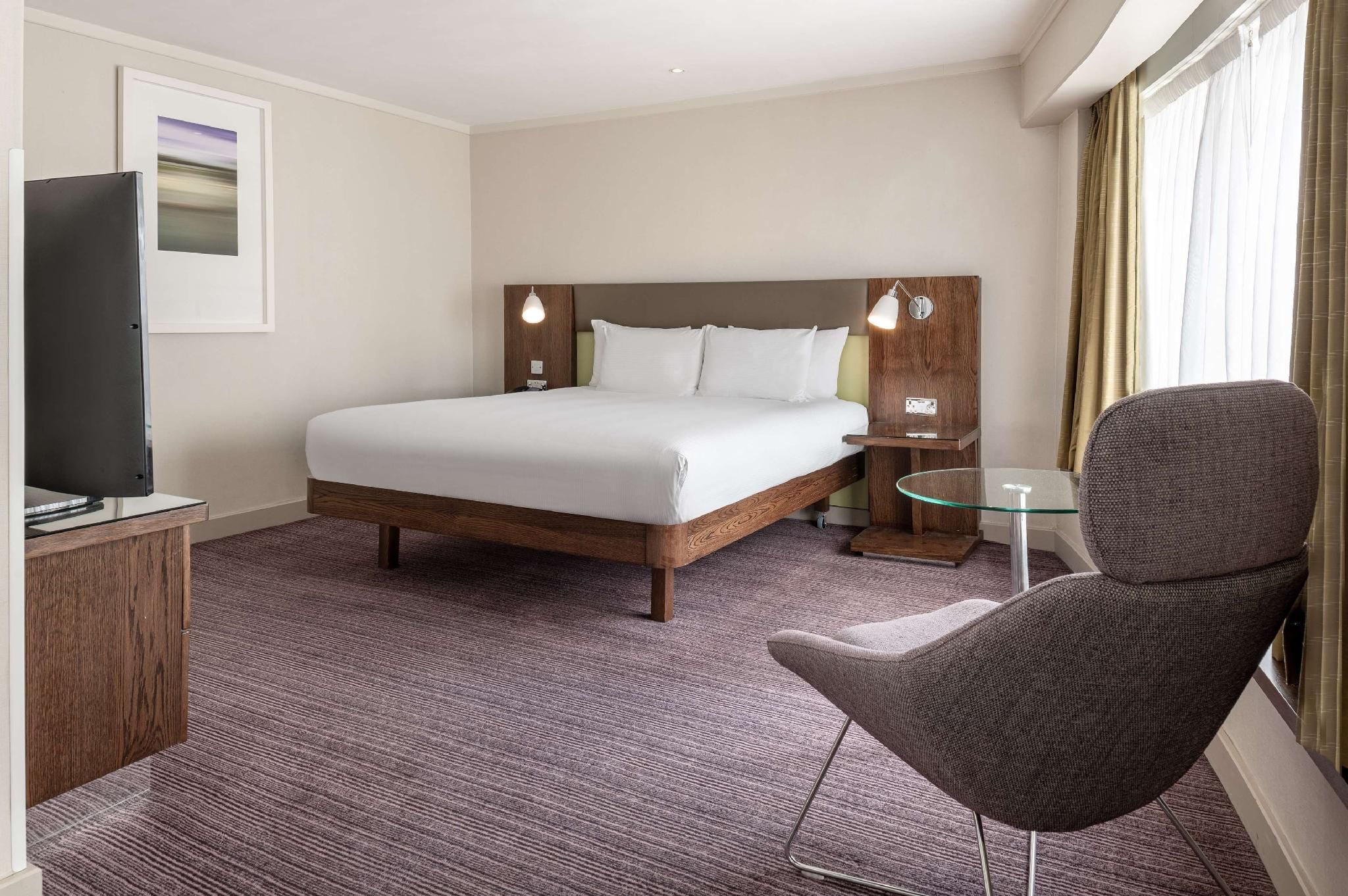 undefined Hilton London Metropole 9