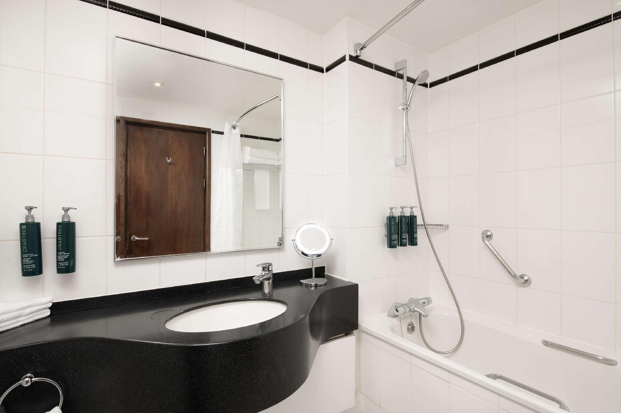 undefined Hilton London Metropole 10