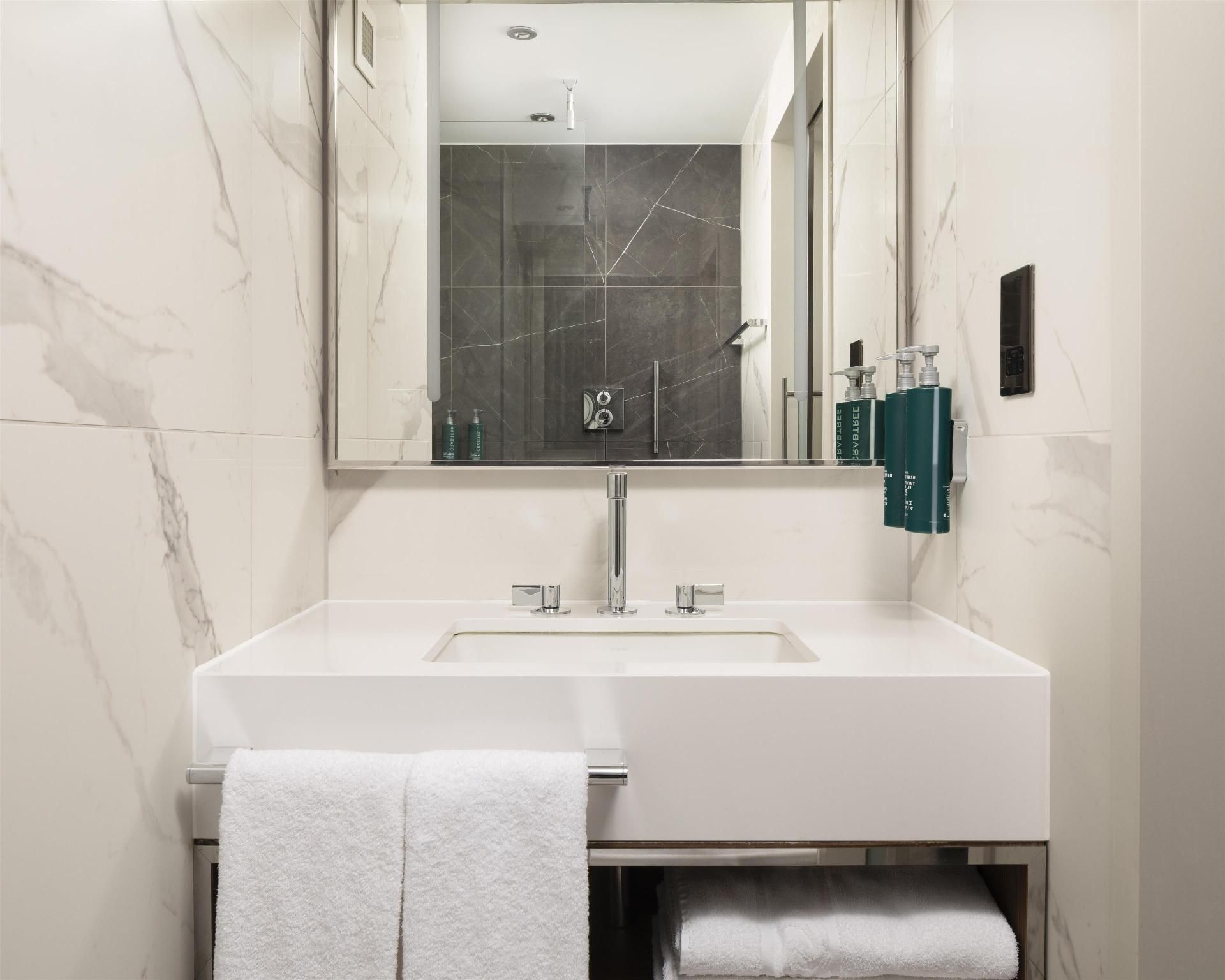 King Deluxe Room High Floor