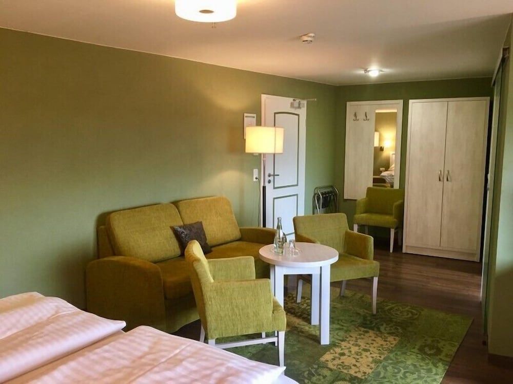 Märchenhotel Bergen Family Room 3