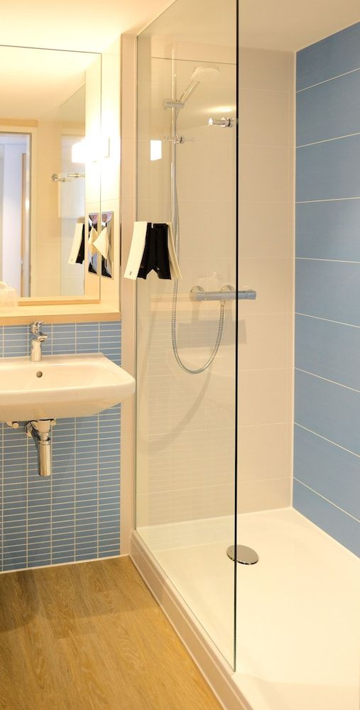 Aparthotel Paderborn Comfort Double or Twin Room 7