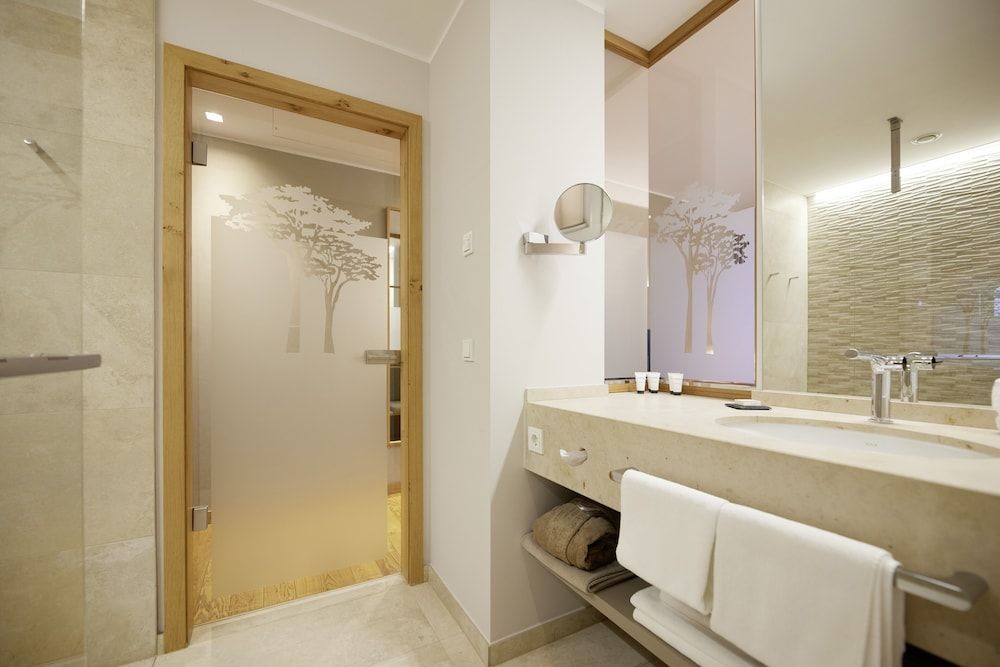 Hotel Rittergut Störmede Deluxe Double Room 3