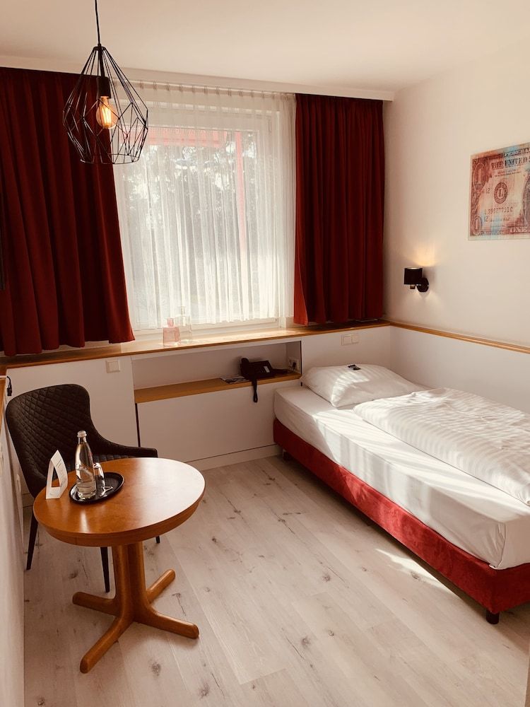 Comfort Single Room