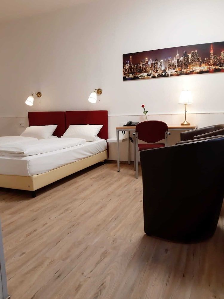 Hotel Columbus Double Room 5