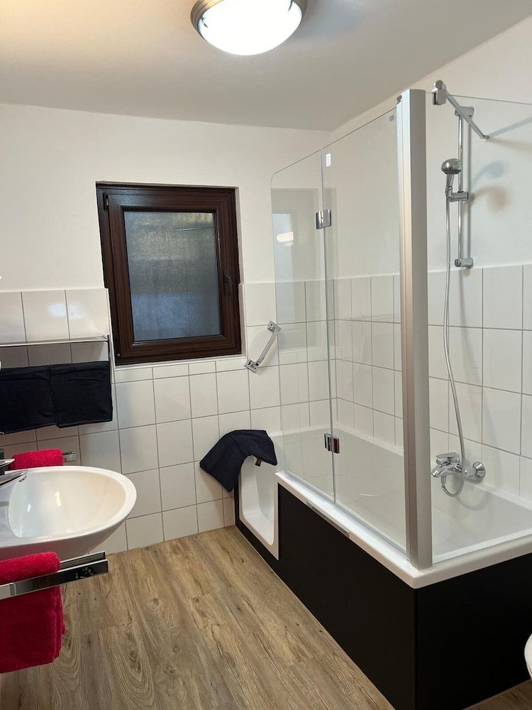 Hotel Columbus Single Room 25