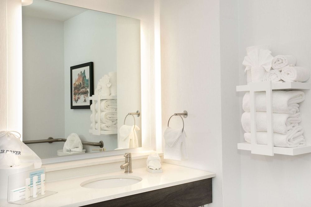 Room, Accessible, Bathtub