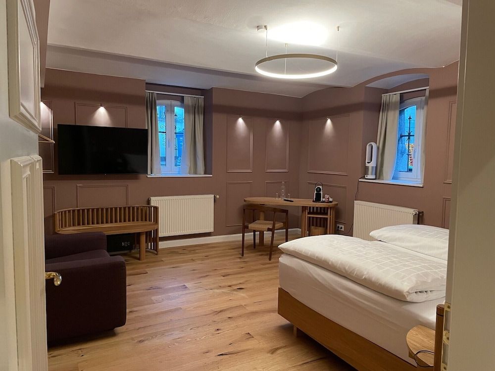 undefined Hotel Uhland 9