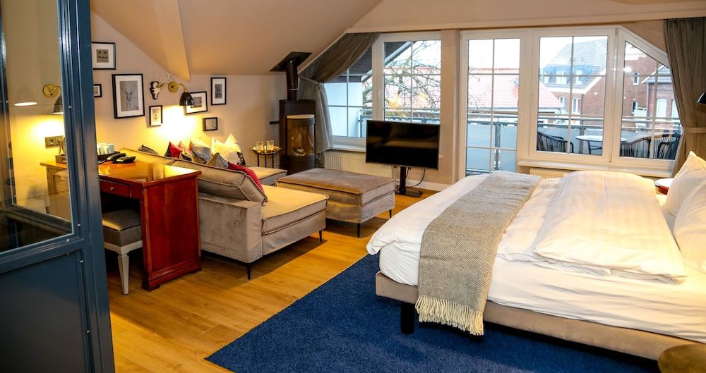 Loft, Balcony