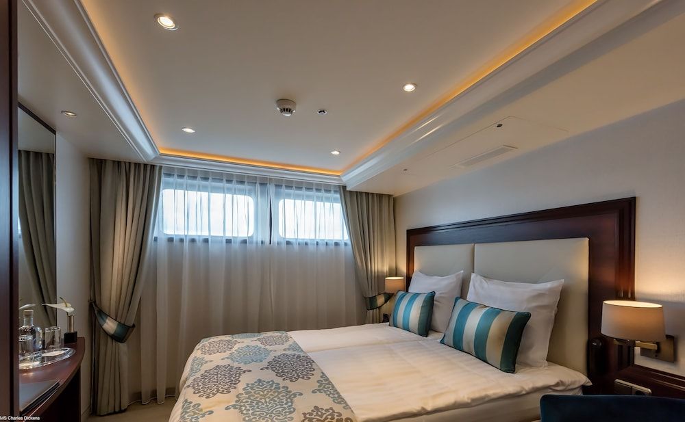 Standard Double or Twin Room, River View