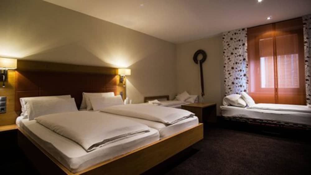 Landgasthof Zum Lamm Classic Quadruple Room, 1 Queen Bed with Sofa bed 2