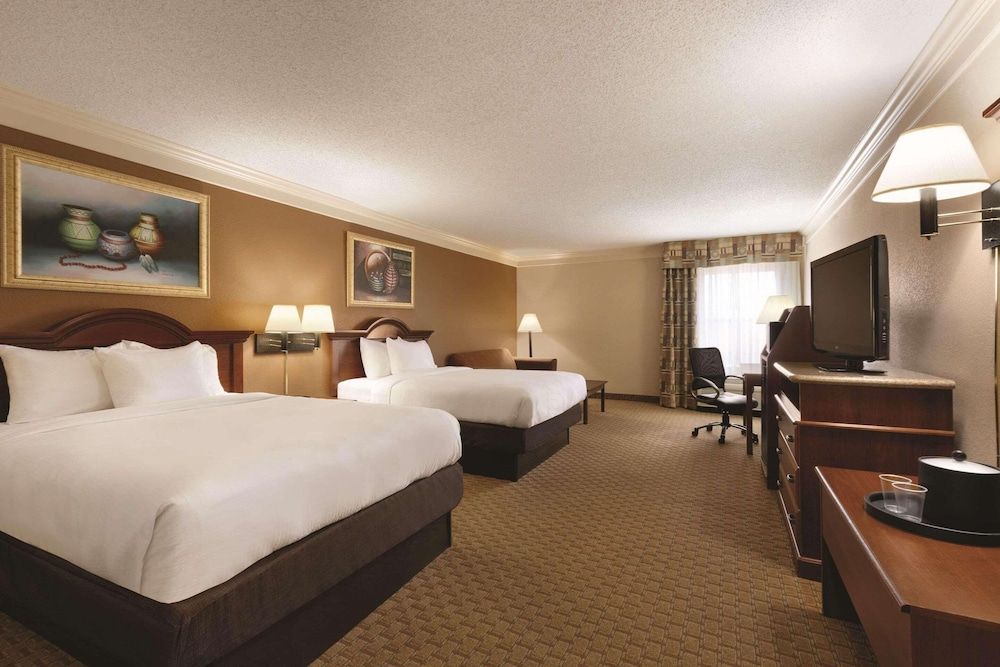 Room, 2 Queen Beds, Accessible, Non Smoking