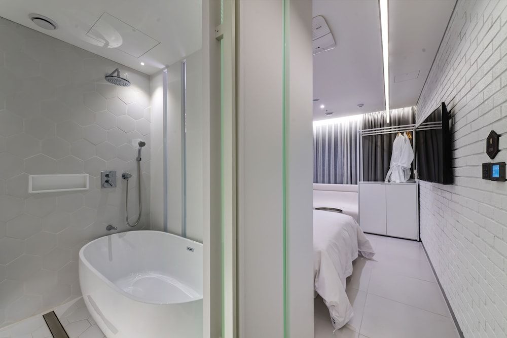 Hotel the Designers DDP Deluxe Double Room 5