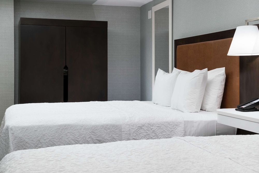 Room, 2 Queen Beds, Accessible (Shower)