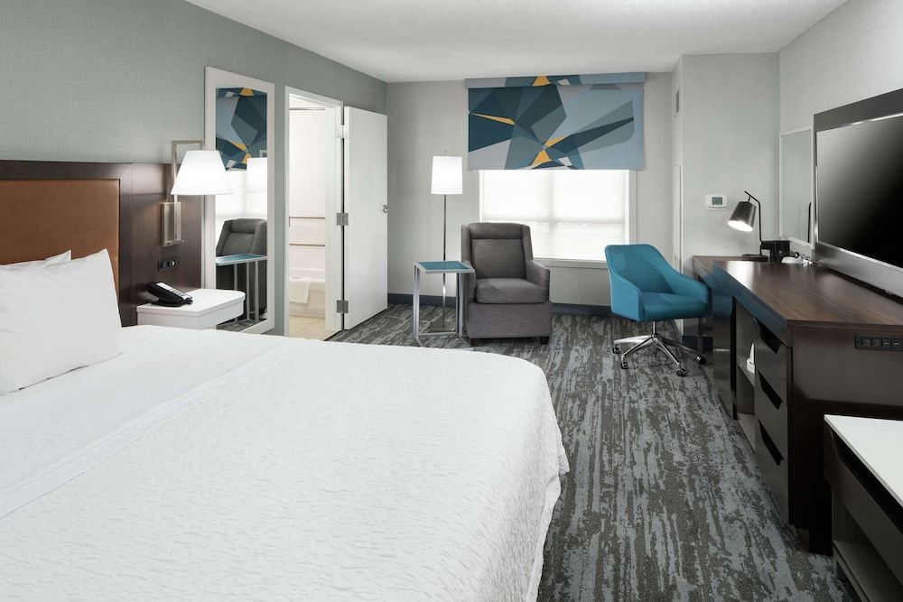 Room, 1 King Bed, Accessible, Bathtub