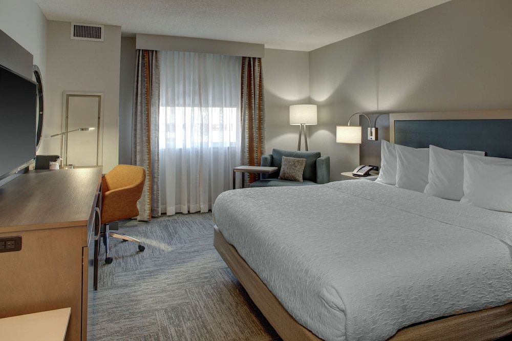 undefined Hampton Inn & Suites Miami-Airport South-Blue Lagoon 2