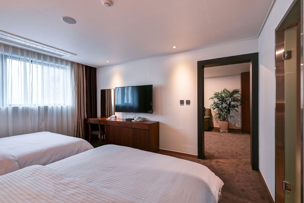 Sea & Moon Tourist Hotel Ocean View Sea & Moon Suite Room 4