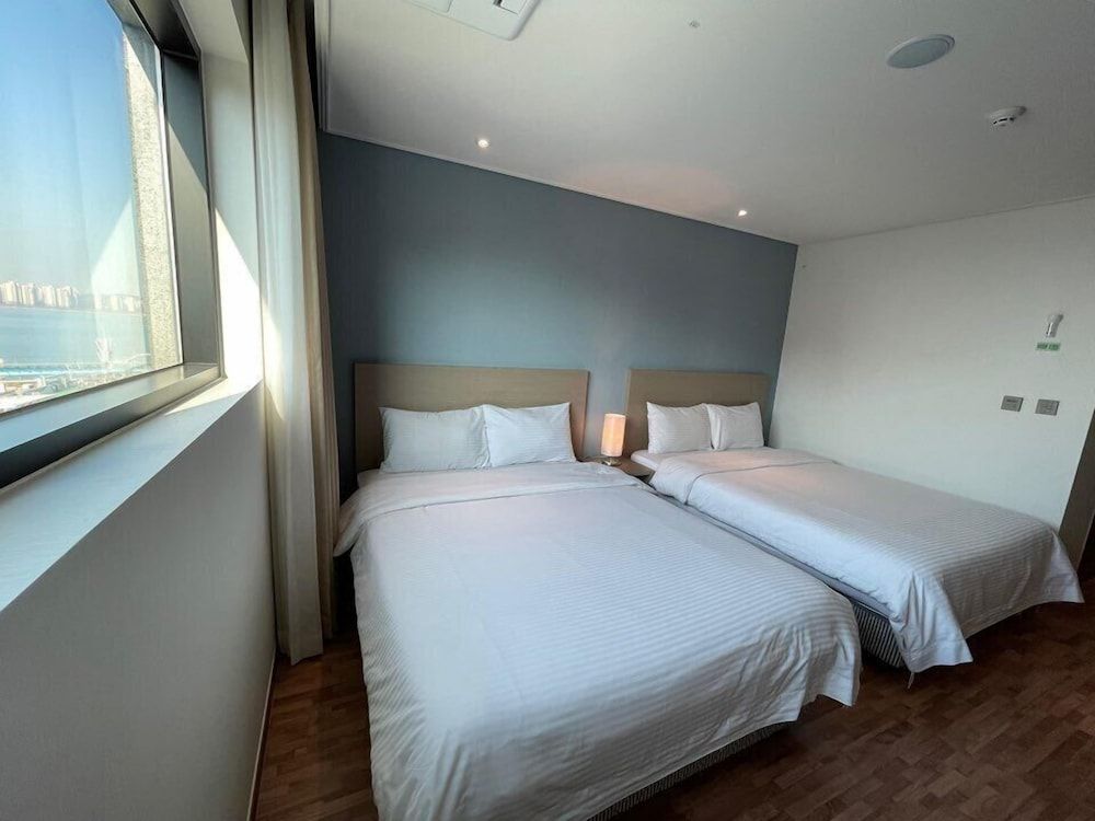 Sea & Moon Tourist Hotel Ocean View 4 persons Family Room 2