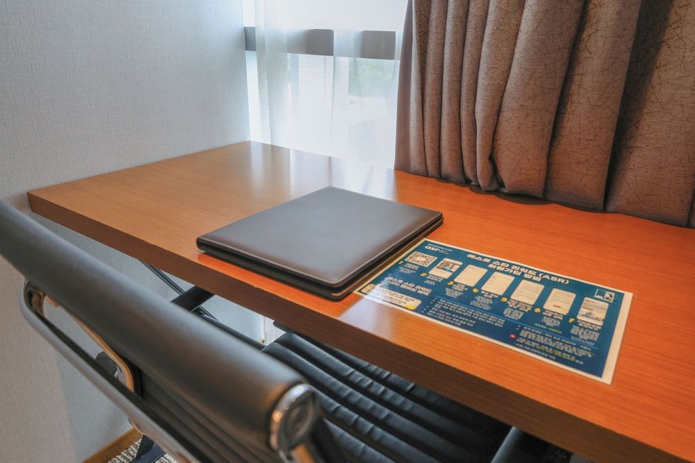 Skypark Central Seoul Pangyo [Dinner Package] Executive Suite + Dinner for 2 people + 2PM Early Check-in 7