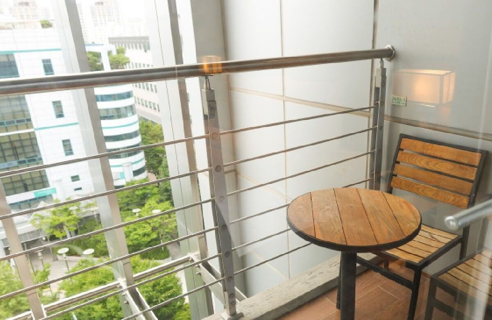 Skypark Central Seoul Pangyo [Romantic PKG] Balcony Double + 1 Wine+2 Movie tickets + Late check out 2PM 4