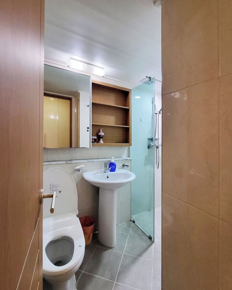 Khan Residence Studio 16