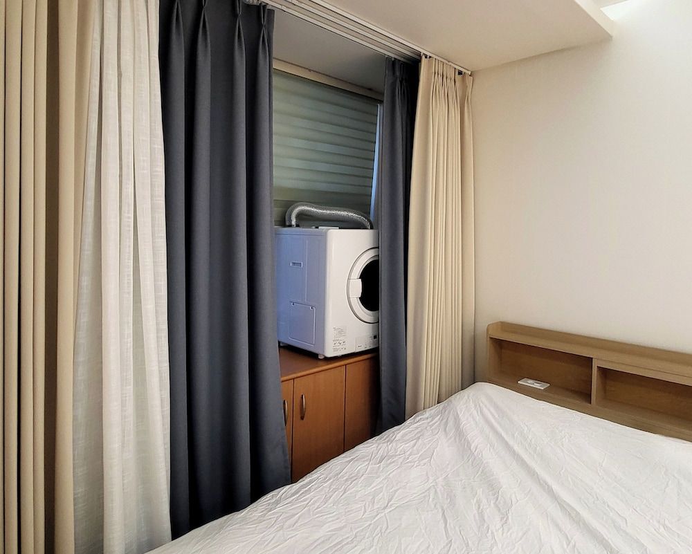 Khan Residence Room 11