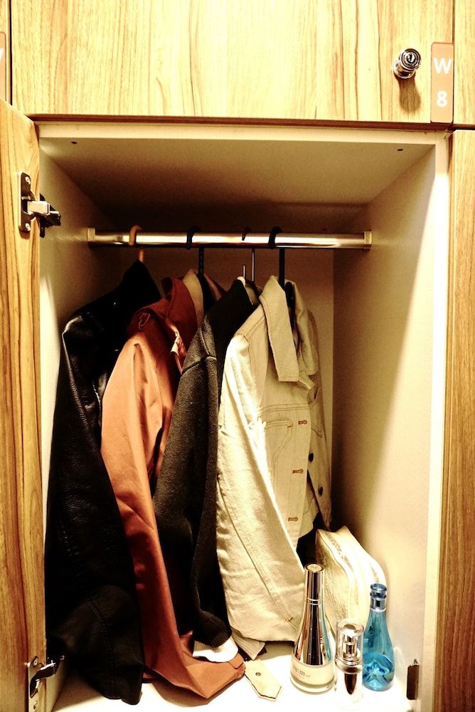 undefined Capsule Majung 9