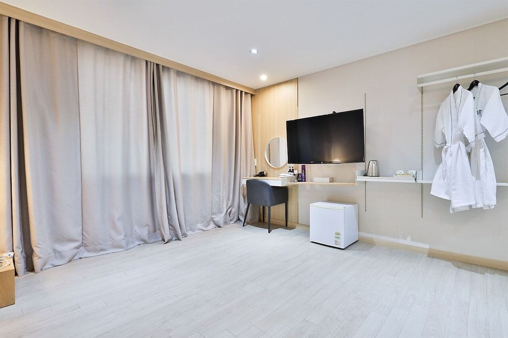 The First Hotel Family Ondol 2