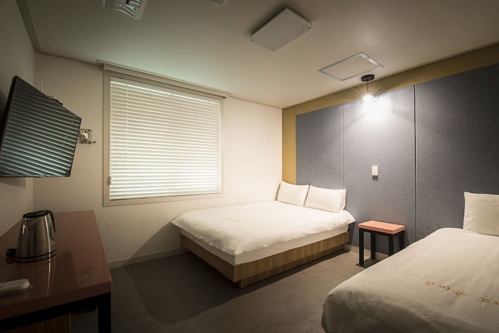 undefined Champion Hotel Jeju 8