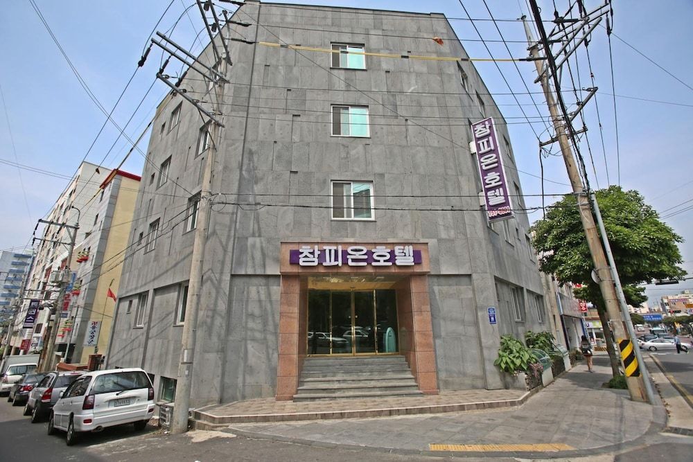 undefined Champion Hotel Jeju 4