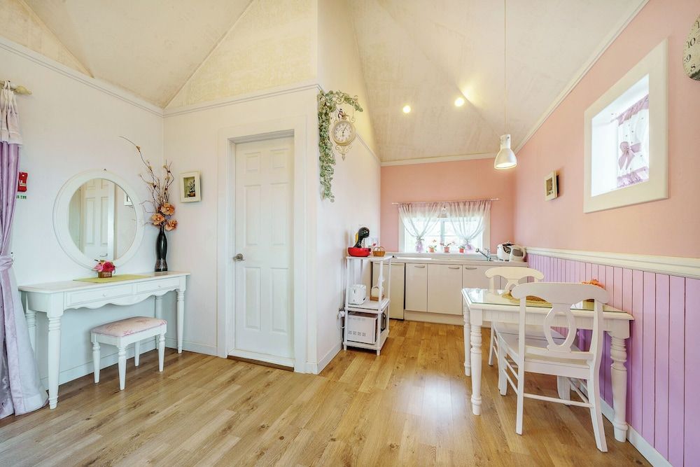 Pungcha & Herb Pension Sage 5